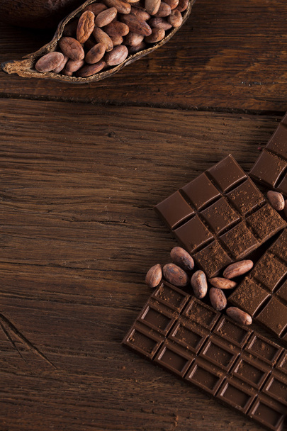 barres de chocolat aux fèves de cacao
  - Photo, image