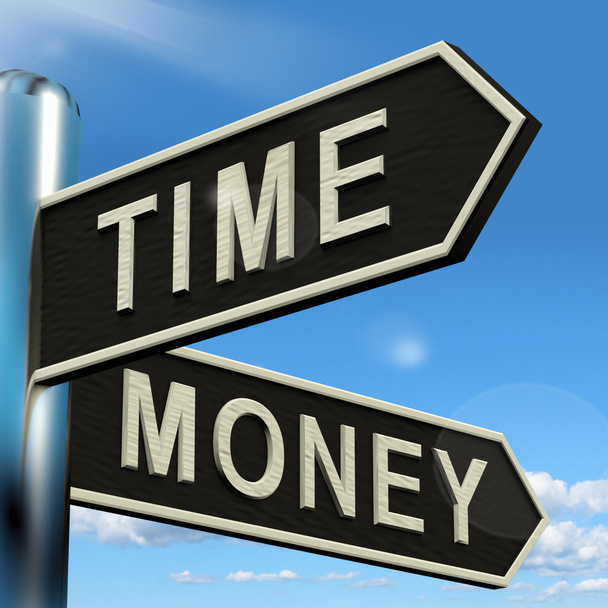 tijd geld wegwijzer weergegeven: uren zijn belangrijker dan rijkdom - Foto, afbeelding