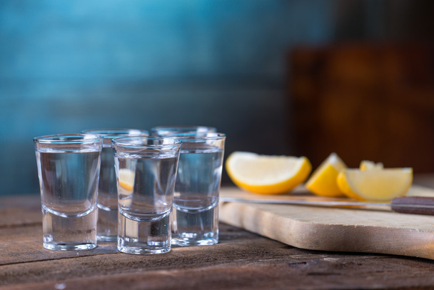Vodka drinks with lemon and lime - Zdjęcie, obraz