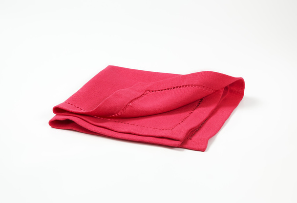 servilleta de hemstich rojo
 - Foto, imagen