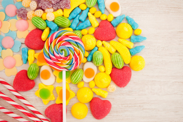 Bonbony s různých tvarů a barev  - Fotografie, Obrázek