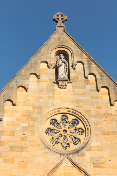 Detalhe da fachada da capela da revelação do Senhor
 - Foto, Imagem