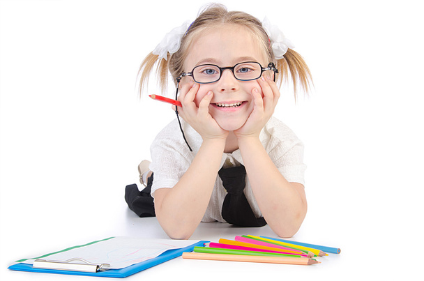 holčička psaní s tužky - Fotografie, Obrázek