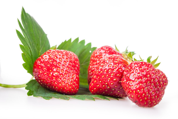 frische Erdbeere auf weißem Hintergrund - Foto, Bild