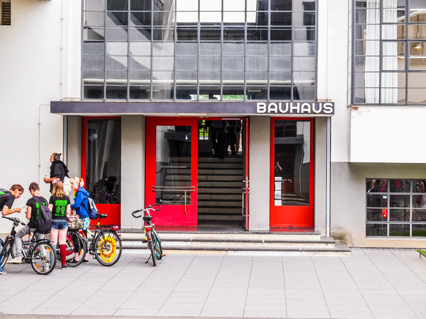 Bauhaus Dessau (hdr).) - Foto, Bild