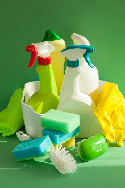 schoonmaakartikelen huishoudelijk spuitborstel spons handschoen - Foto, afbeelding
