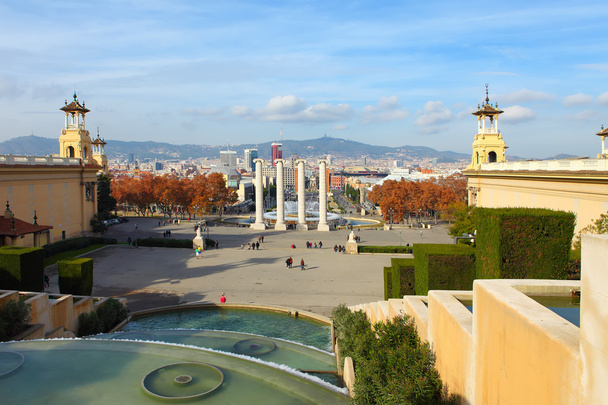 Fontaine Montjuic sur la Plaza de Espanya à Barcelone, Espagne
 - Photo, image