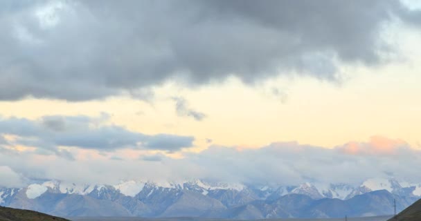 Zonsondergang in de bergen Plateau Kara-zeggen - Video
