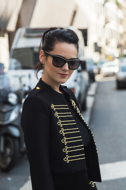 Fashionable woman posing during Milan Fashion Week - Фото, изображение