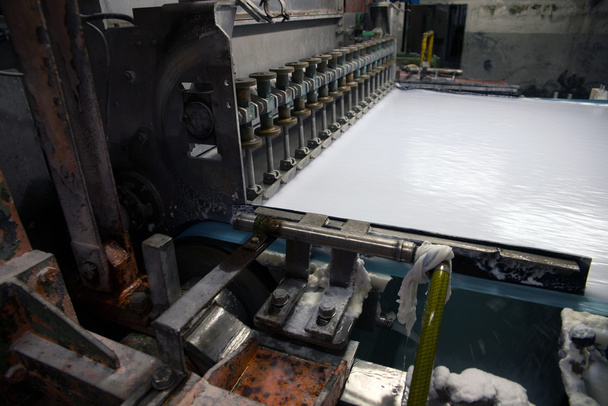 papíru a buničiny mlýn - továrna, závod - Fotografie, Obrázek