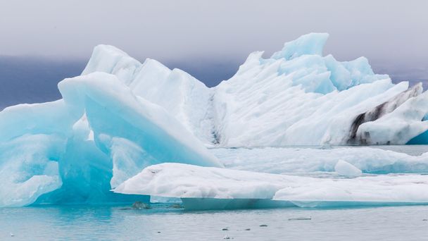 Jokulsarlon on suuri jääkauden järvi Kaakkois-Islannissa
 - Valokuva, kuva