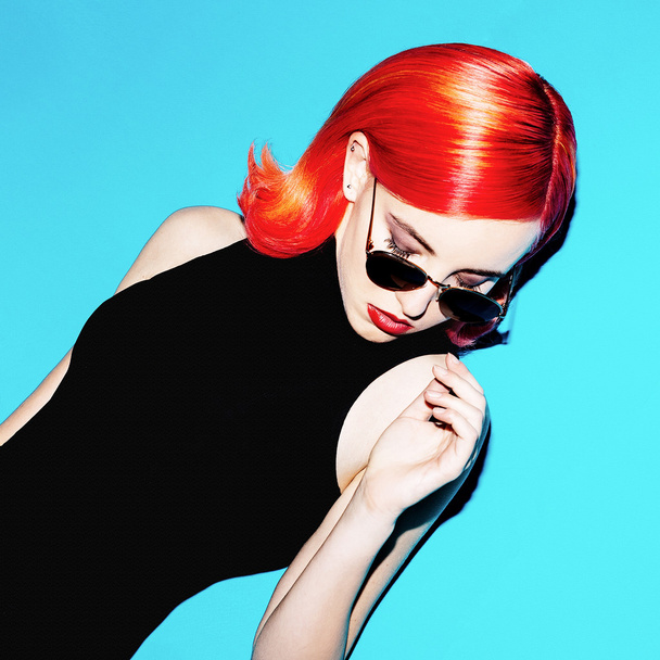Elegant lady with red hair and stylish sunglasses. retro mood - Фото, зображення