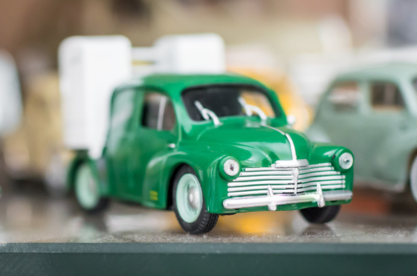 Retro verde auto giocattolo sportivo
 - Foto, immagini