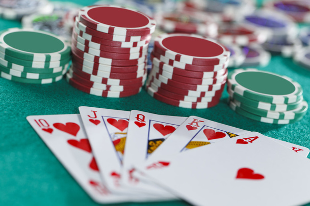 Poker królewski na zielonym tle - Zdjęcie, obraz