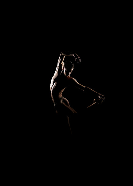 Silhouette of ballet dancer - Valokuva, kuva