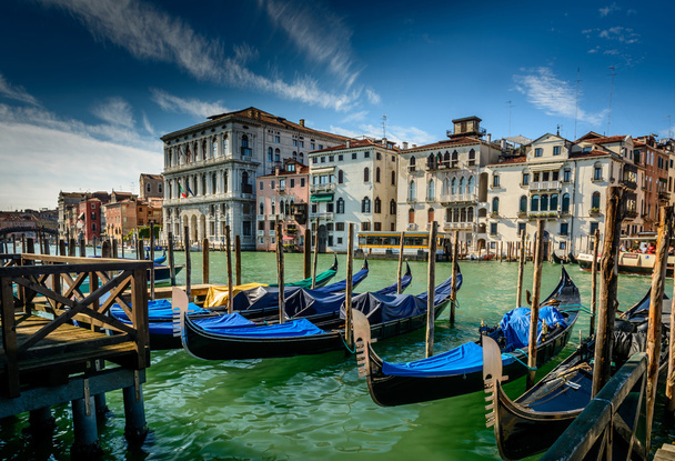 гондоли у Венеції
 - Фото, зображення