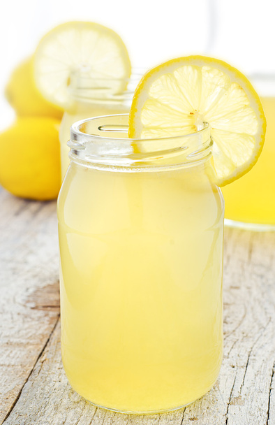 Limonada em um jarro
 - Foto, Imagem