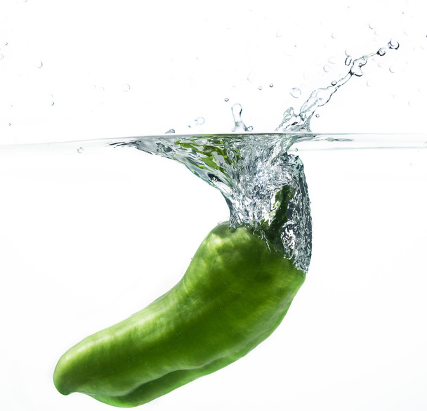 Fresh paprika in water splash - Фото, зображення