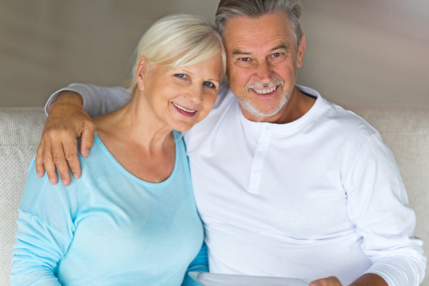 Senior couple at home - Zdjęcie, obraz