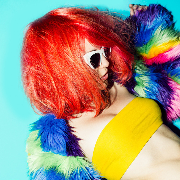 Stylish Red Hair, Glamorous Lady in bright coat, Cool Sunglasses - Fotoğraf, Görsel