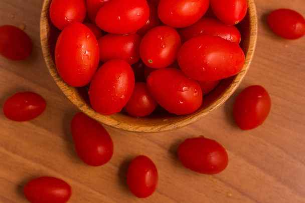 Cherry Tomatoes into a bowl - Foto, immagini