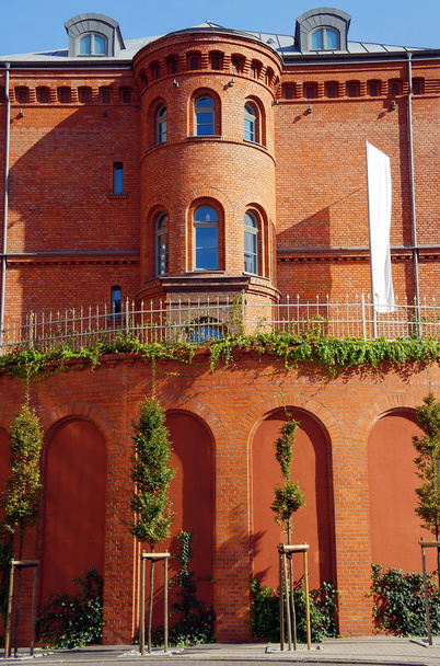 Building from red brick - Foto, afbeelding
