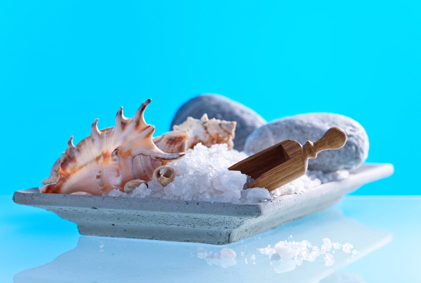 Mořská sůl na skleněný stůl  - Fotografie, Obrázek