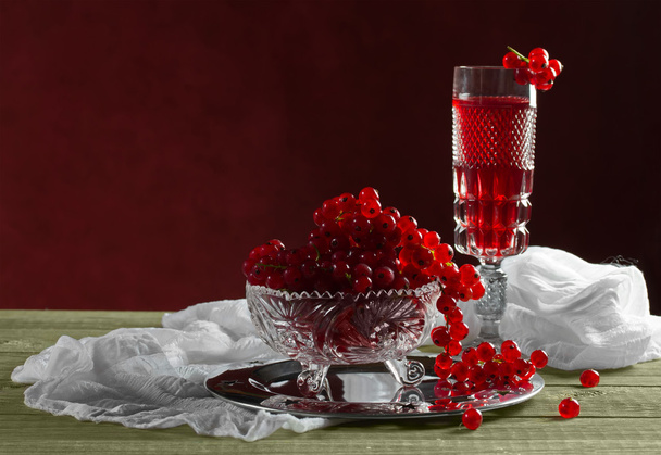 Still life with red currants - Foto, immagini