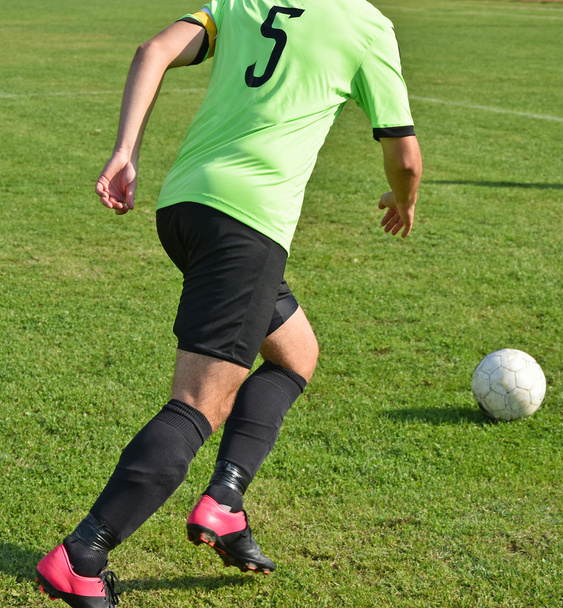 jogador de futebol com uma bola - Foto, Imagem