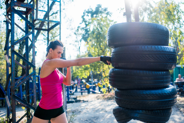Boxer žena dělá, cvičit  - Fotografie, Obrázek