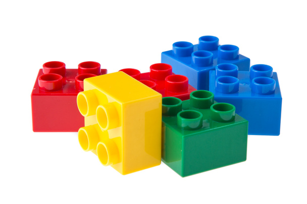 Пластиковые блоки, изолированные на белом фоне - Фото, изображение
