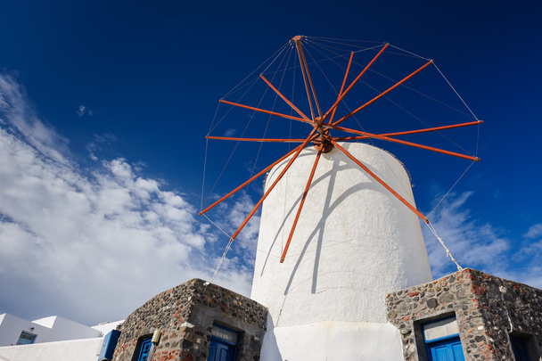 Windwill di Oia Santorini, Grecia, copyspace
 - Foto, immagini