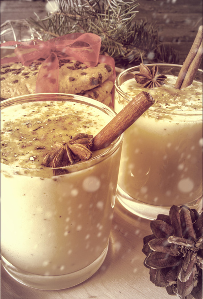 Traditional Christmas drink eggnog - 写真・画像