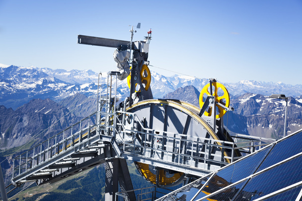 Detail of cable car gear . Courmayeur Valley - Foto, afbeelding
