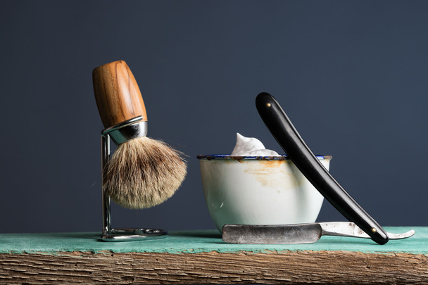 ročník holení zařízení na dřevěný stůl - Fotografie, Obrázek