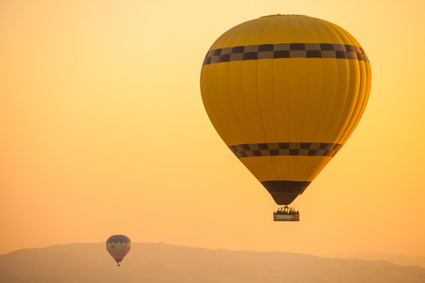 balony na ogrzane powietrze w kapadocji - Zdjęcie, obraz