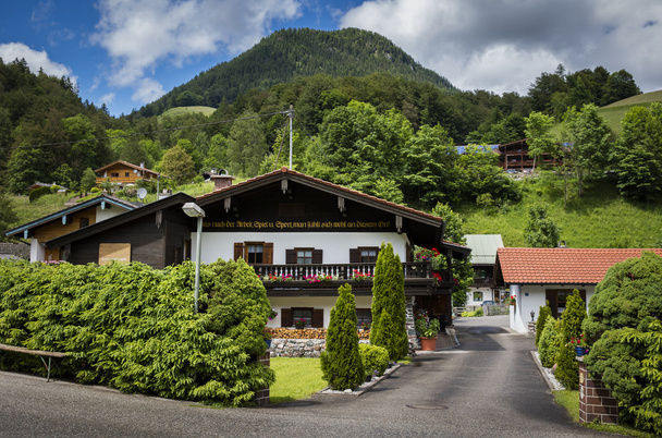 Typický dům stavba v bavorských Alpách - Fotografie, Obrázek