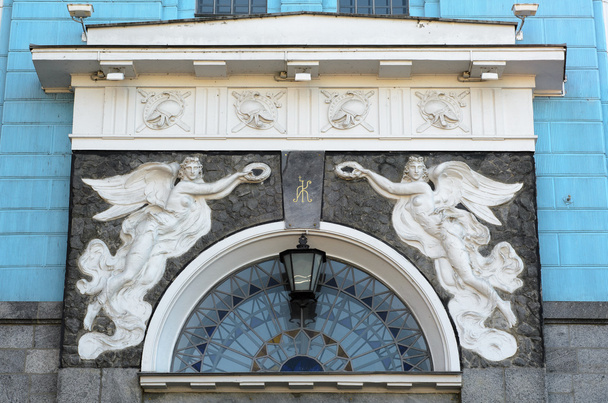 Frammento architettonico di una facciata dell'edificio storico in
 - Foto, immagini