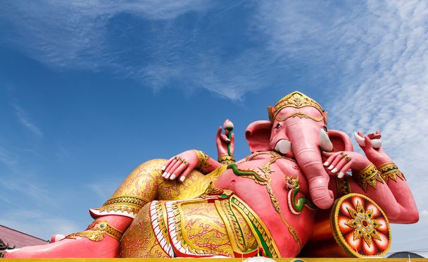 La estatua de Ganesha fue venerada
  - Foto, Imagen