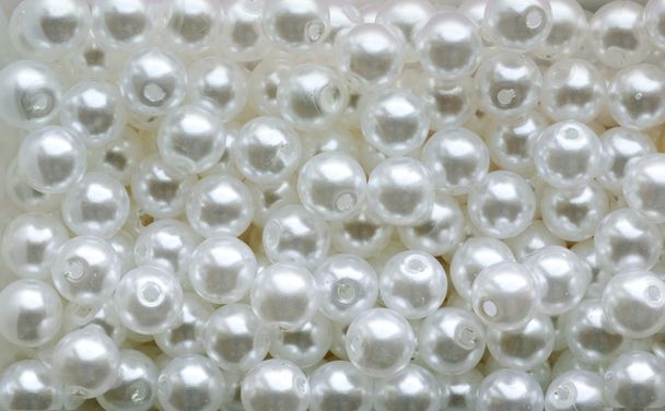 tło białe perełki perły - Zdjęcie, obraz