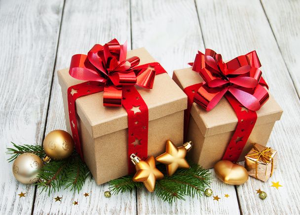 karácsonyi ajándékdobozok és dekorációk - Fotó, kép
