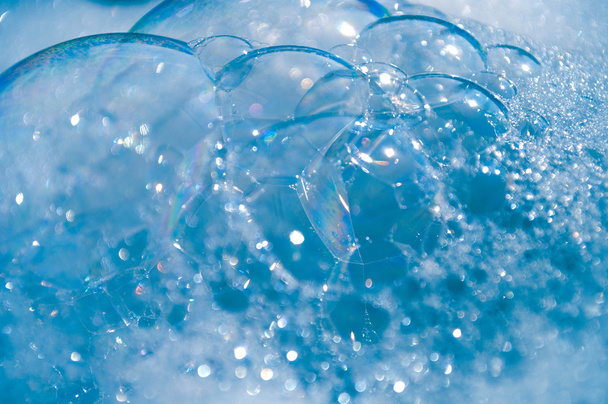 Espuma blanco-azul burbujas grandes
 - Foto, imagen