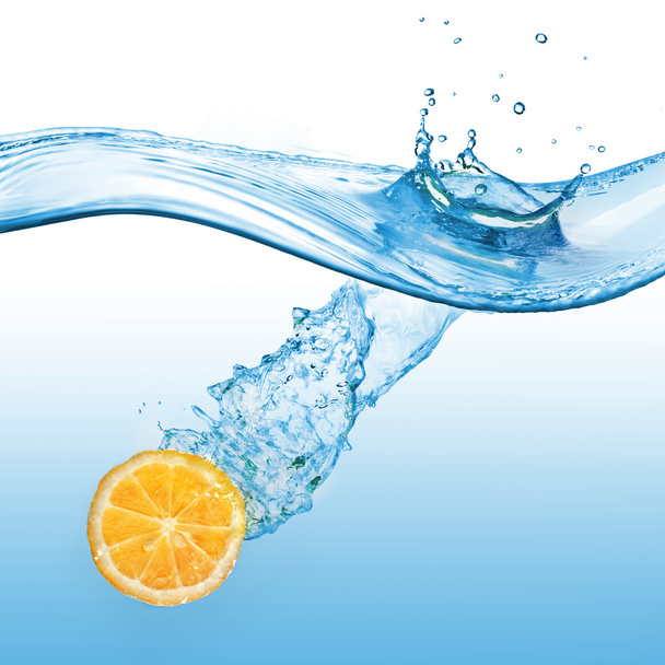 orange in water with splash isolated on white - Foto, imagen