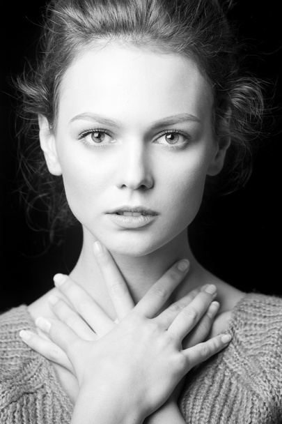 black and white portrait of beautiful sexy girl - Valokuva, kuva