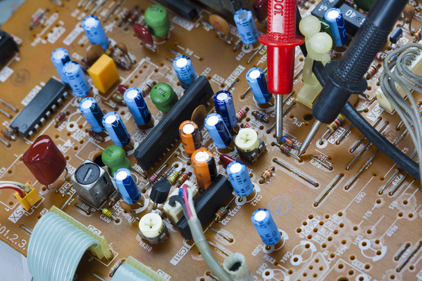 Verification testing of electronic boards - 写真・画像