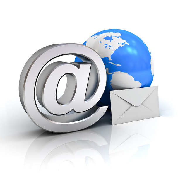 E-Mail-Schild, blaue Weltkarte und Umschlag auf weißem Hintergrund - Foto, Bild