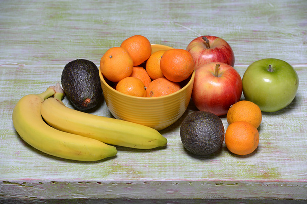 Zátiší s ovocem a avokádo - Fotografie, Obrázek