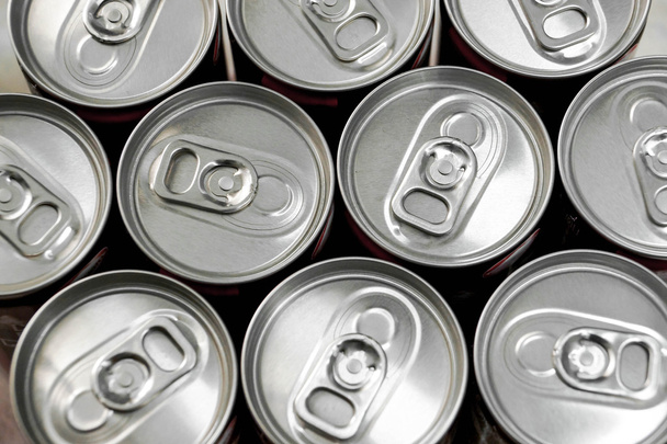 Vista superior de latas de refrescos
 - Foto, imagen