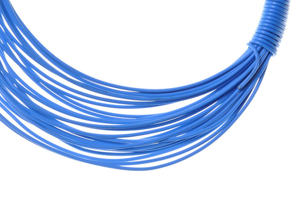 Cable azul para fuente de alimentación aislada en blanco
 - Foto, Imagen