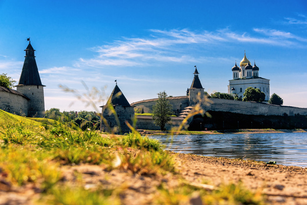 Ancient walls of the Pskov Kremlin - Fotoğraf, Görsel
